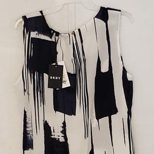 Black and white blouse In excellent condition